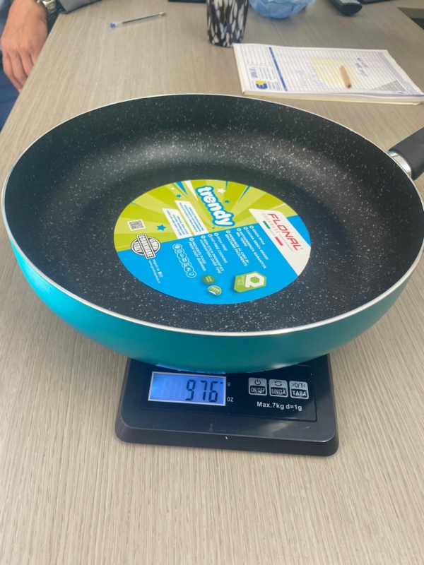 Stocklot aluminium frying pans - Image 3