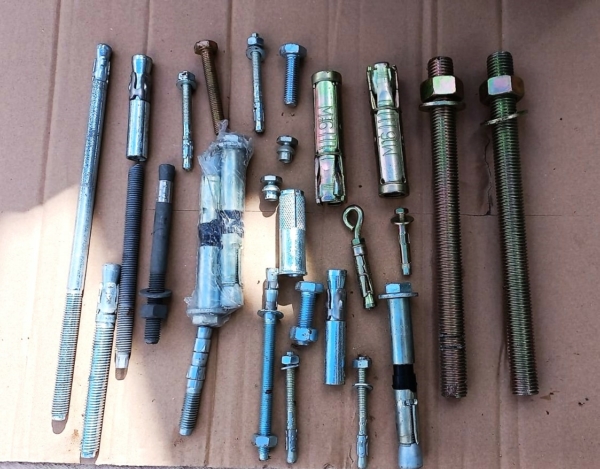 Stocklot anchor bolts and fasteners