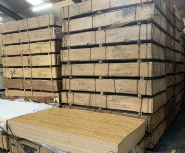Stocklot of plywood