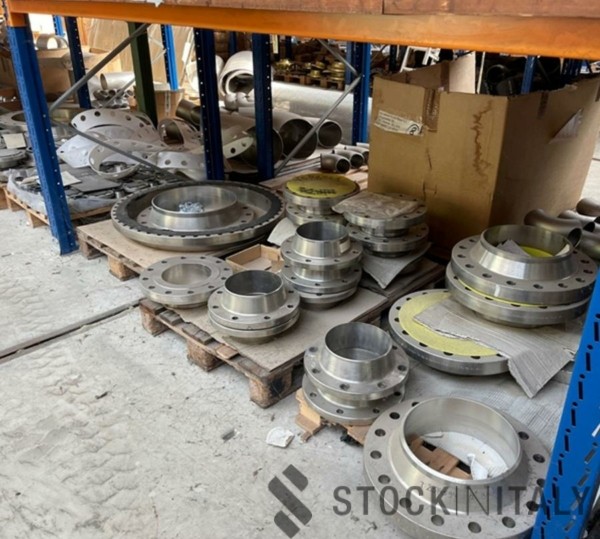 Stocklot of valves, flanges, gaskets, stud bolts and welded fittings - Image 12
