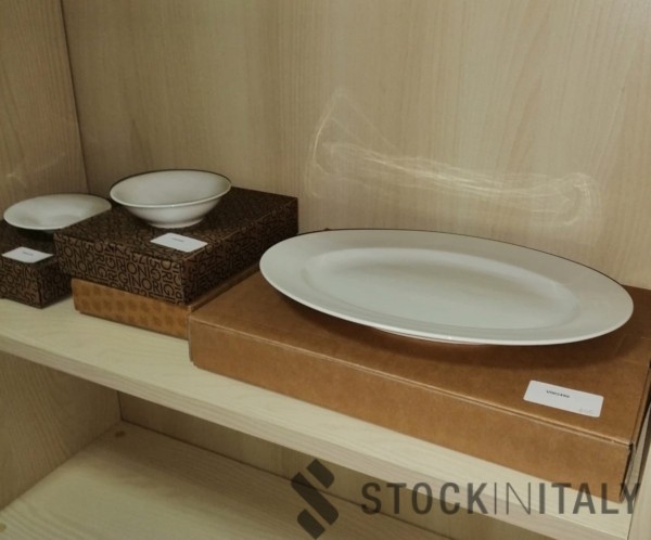 Stocklot porcelain plates, cups and more - Image 12