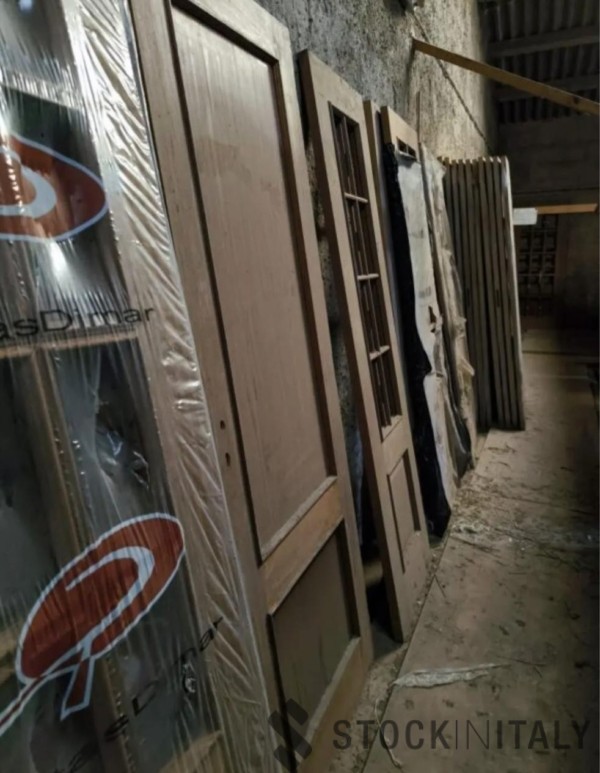 Stocklot of wooden doors - Image 5