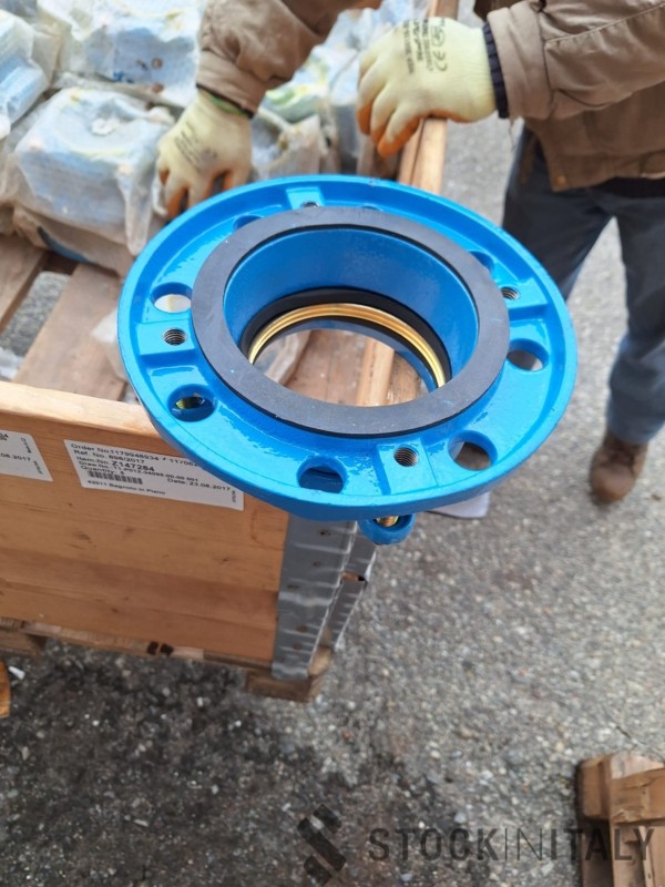 Stocklot of valves - Image 16