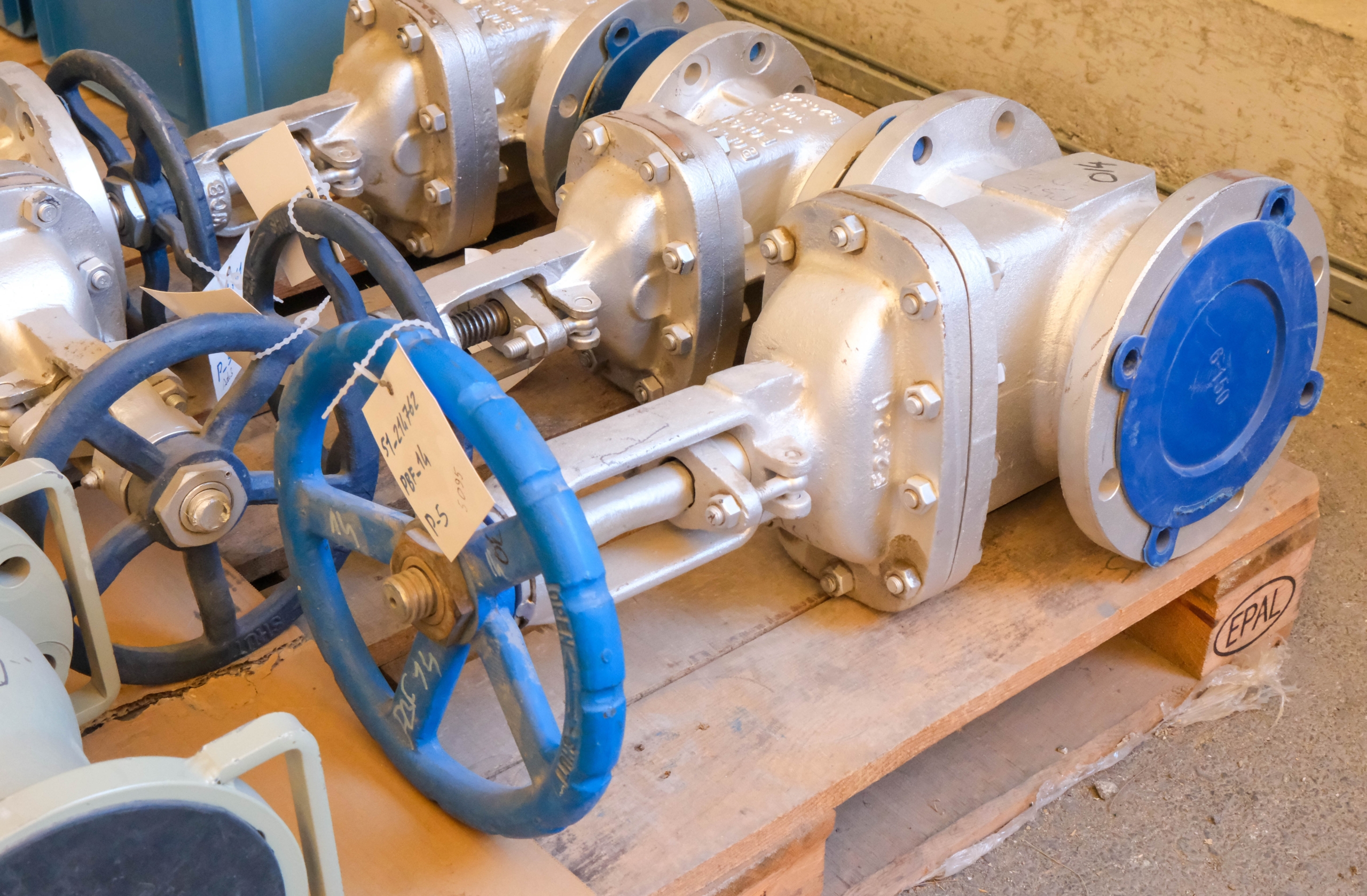 Stocklot of gate valves - Image 2