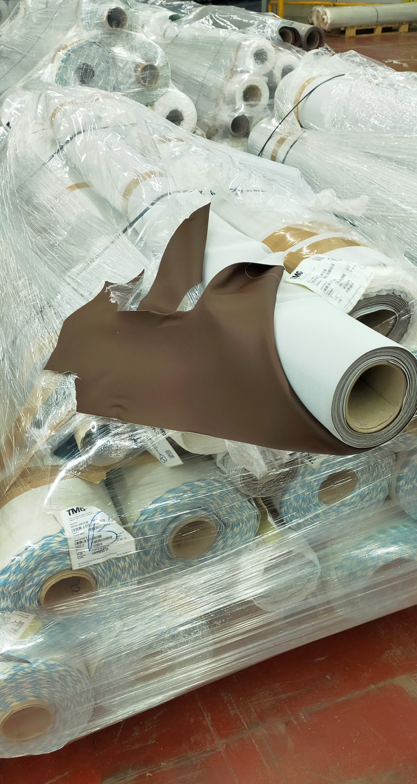 Stocklot PVC leather for automotive - Image 3