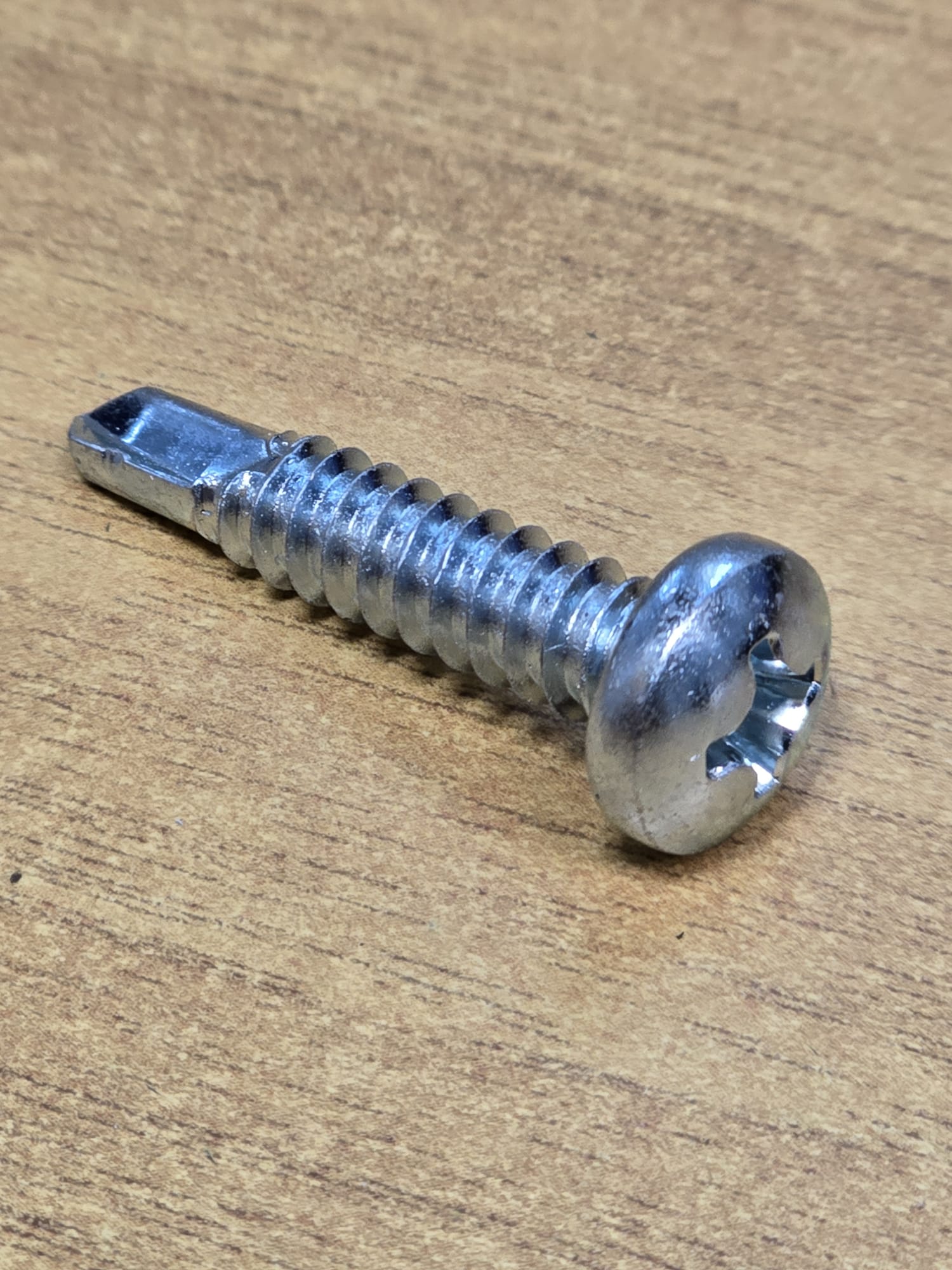 Stocklot of fasteners and hardware - Image 22